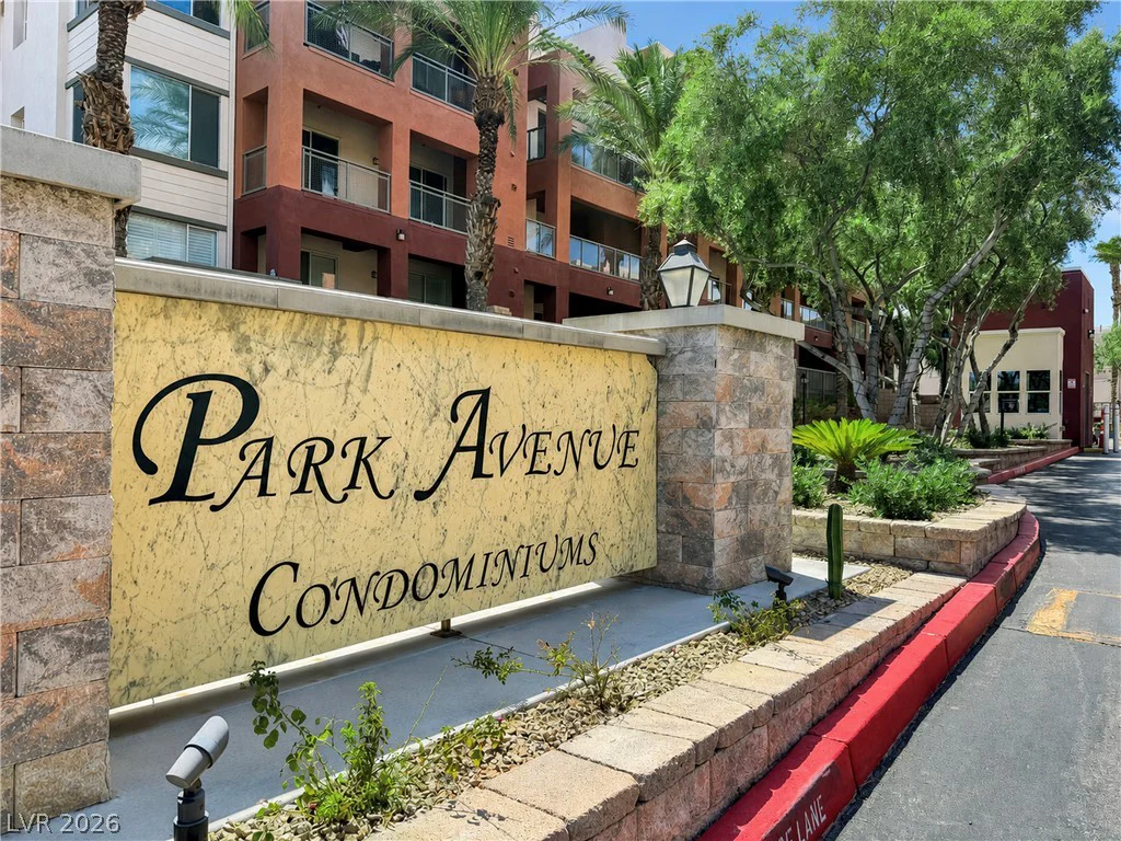 83 Agate, Las Vegas, NV 89123