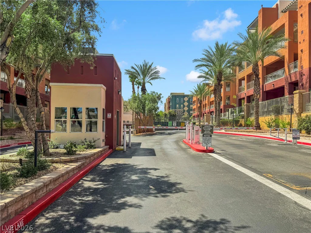 83 Agate, Las Vegas, NV 89123
