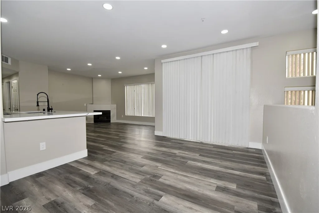 7173 Durango, Las Vegas, NV 89113