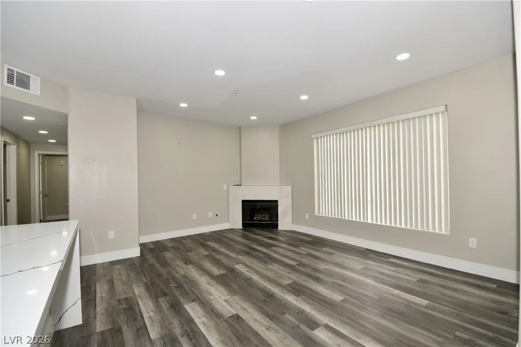 7173 Durango, Las Vegas, NV 89113