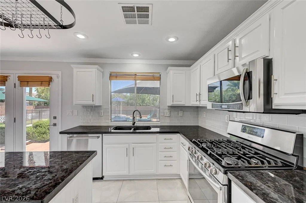 3720 Russell Peterson, Las Vegas, NV 89129