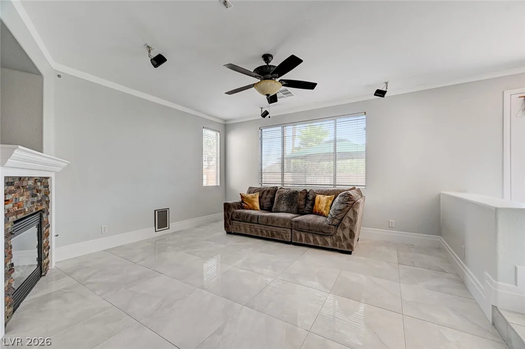 3720 Russell Peterson, Las Vegas, NV 89129