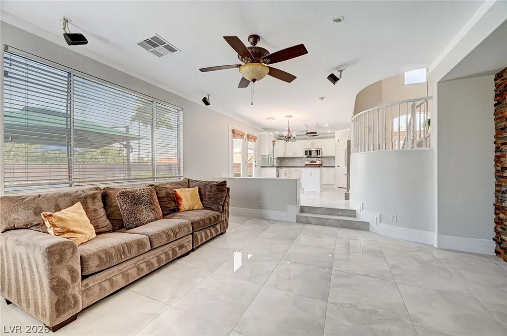 3720 Russell Peterson, Las Vegas, NV 89129