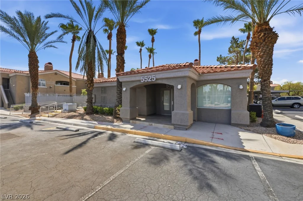 5525 Flamingo, Las Vegas, NV 89103