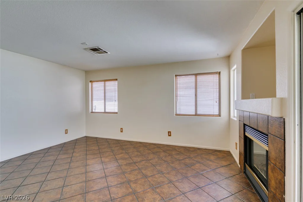 6804 White Lakes, Las Vegas, NV 89130