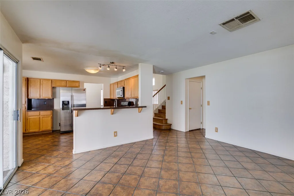 6804 White Lakes, Las Vegas, NV 89130