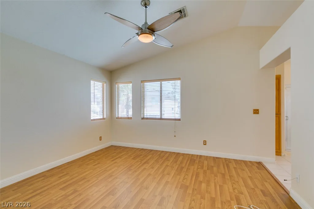 6804 White Lakes, Las Vegas, NV 89130