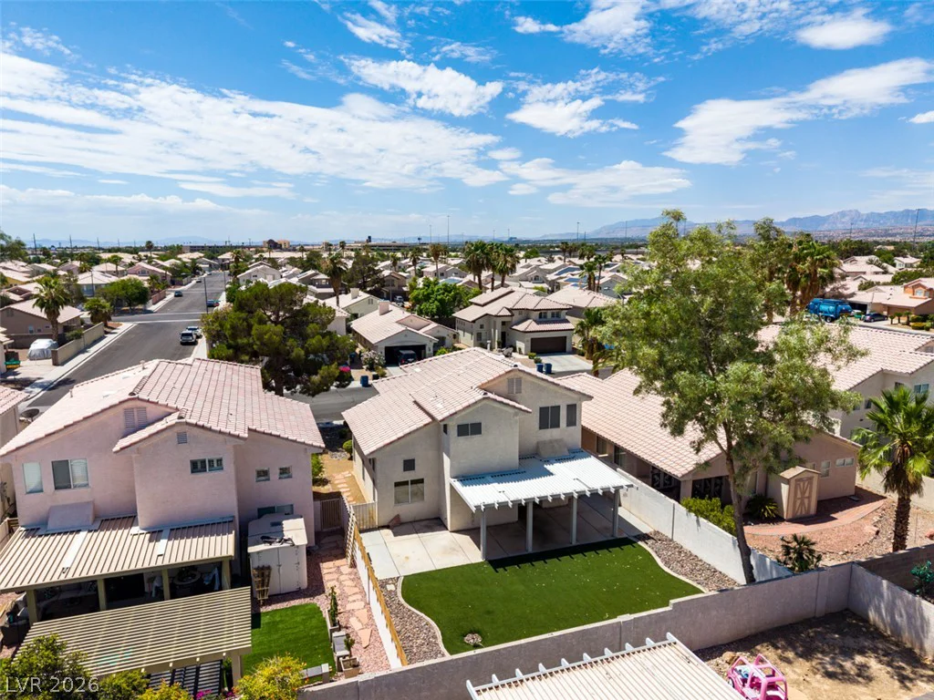 6804 White Lakes, Las Vegas, NV 89130