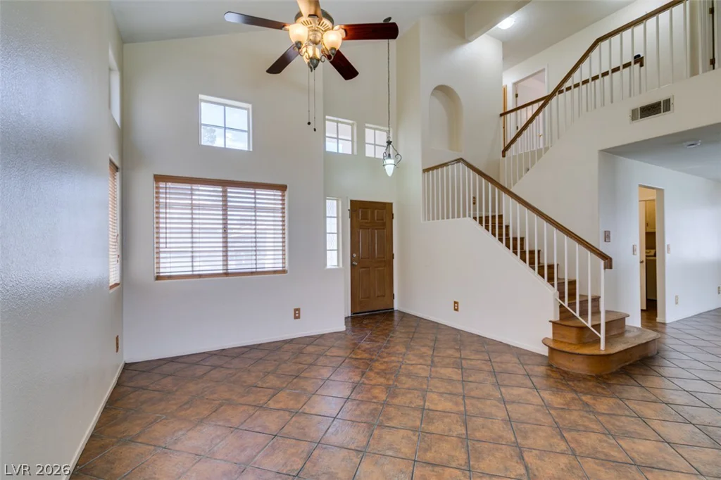 6804 White Lakes, Las Vegas, NV 89130