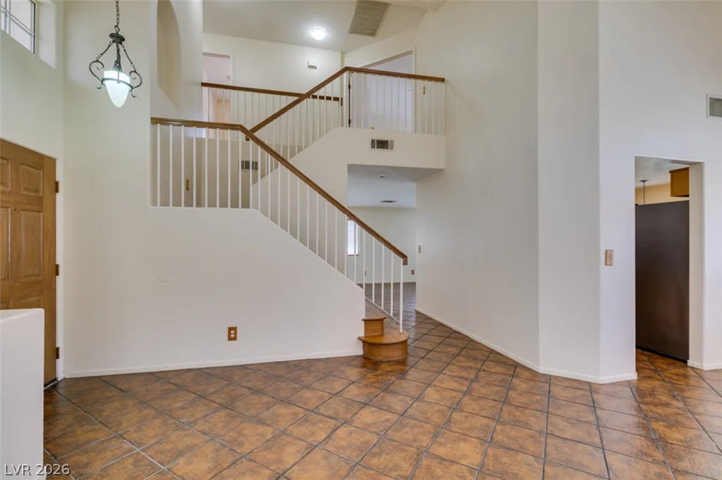 6804 White Lakes, Las Vegas, NV 89130