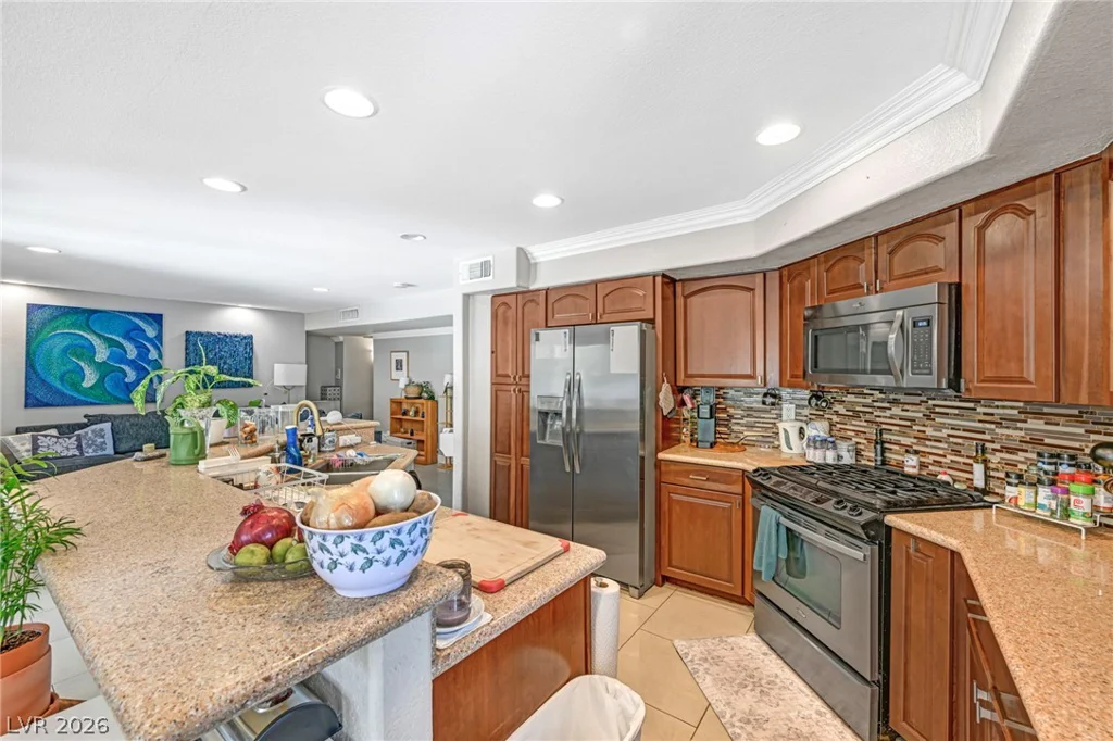390 Rushing Creek, Henderson, NV 89014