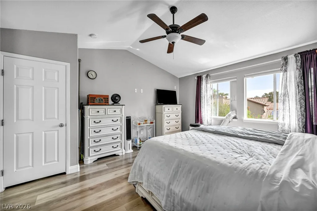 390 Rushing Creek, Henderson, NV 89014
