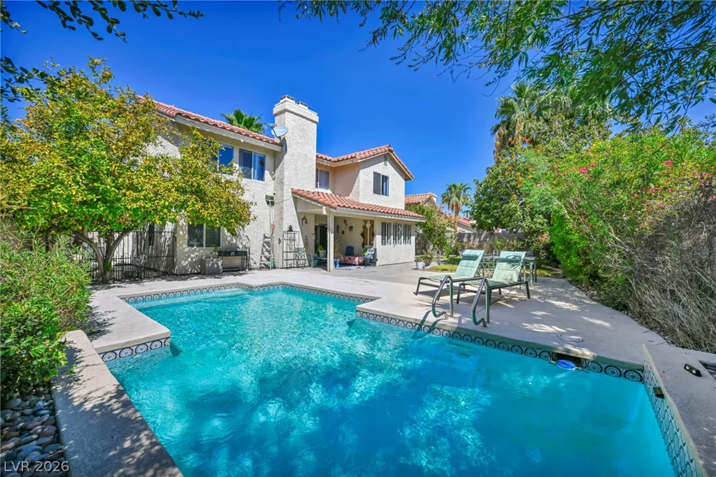 390 Rushing Creek, Henderson, NV 89014