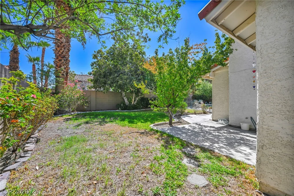 390 Rushing Creek, Henderson, NV 89014