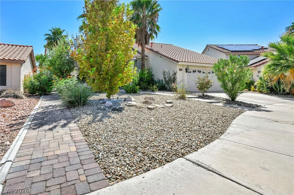 390 Rushing Creek, Henderson, NV 89014