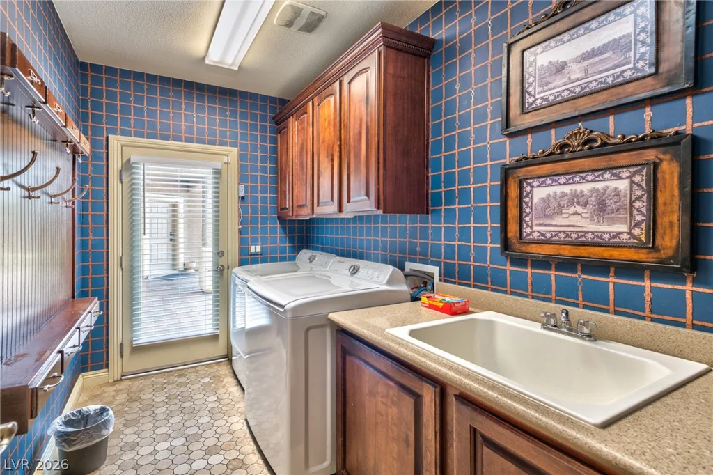 7210 El Malpais, Las Vegas, NV 89118