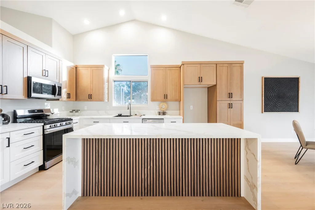 7240 Tealwood, Las Vegas, NV 89131