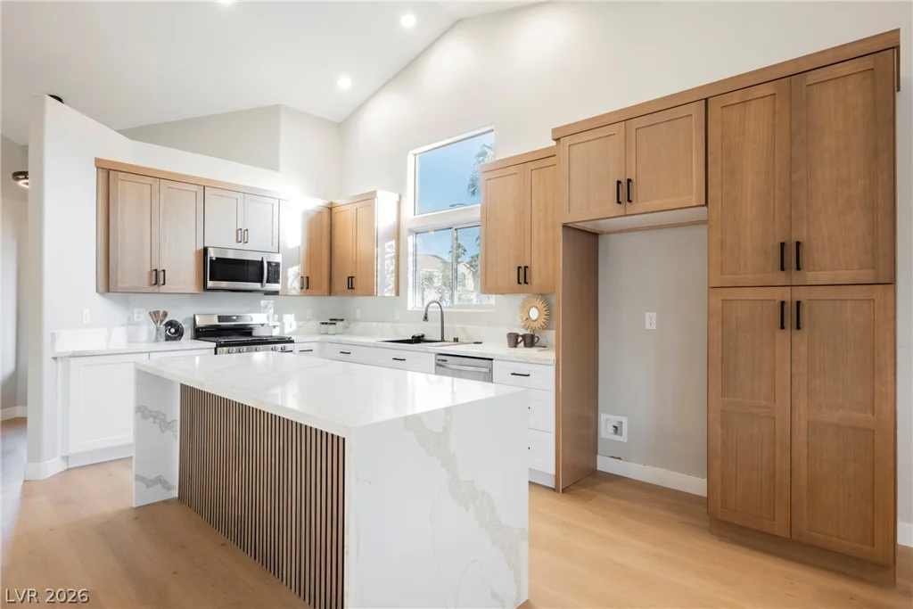 7240 Tealwood, Las Vegas, NV 89131