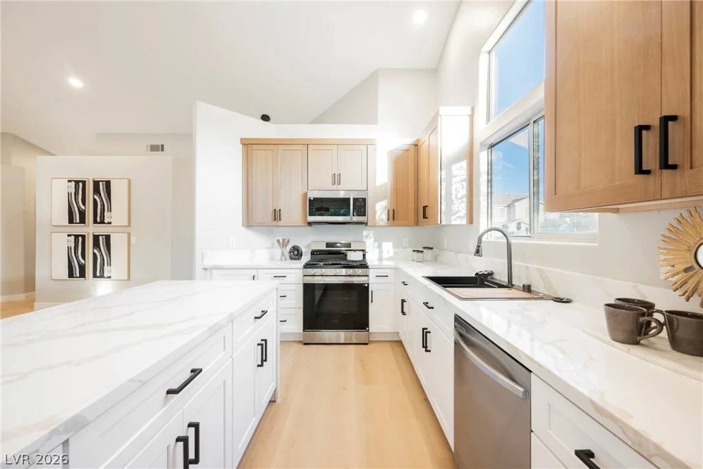 7240 Tealwood, Las Vegas, NV 89131