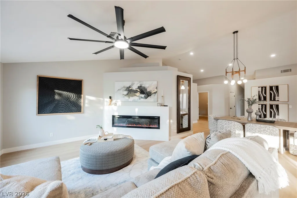 7240 Tealwood, Las Vegas, NV 89131