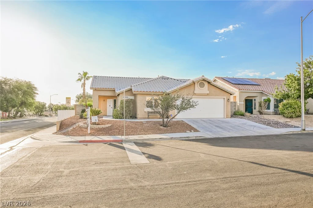 7240 Tealwood, Las Vegas, NV 89131