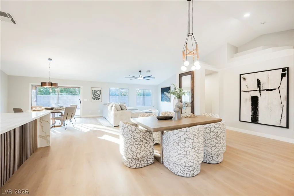 7240 Tealwood, Las Vegas, NV 89131