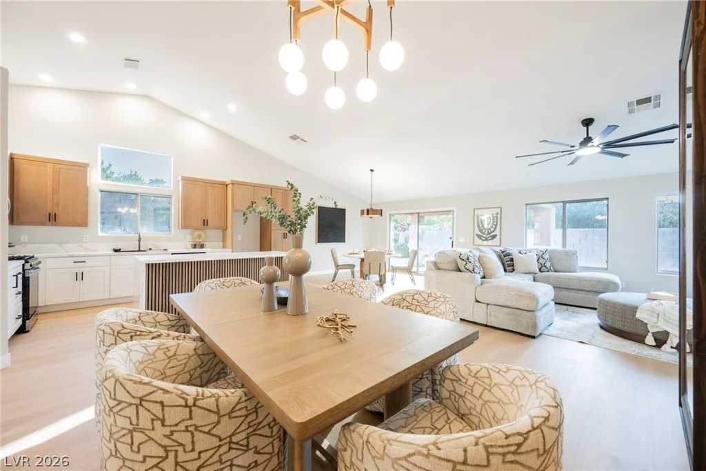 7240 Tealwood, Las Vegas, NV 89131