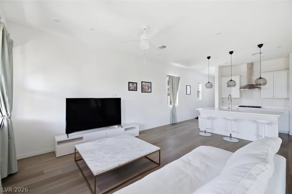 180 Cinder Cone Lane, Las Vegas, NV 89138