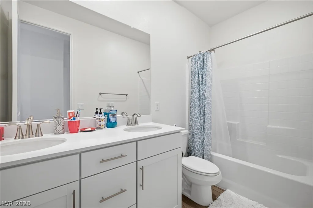 180 Cinder Cone Lane, Las Vegas, NV 89138