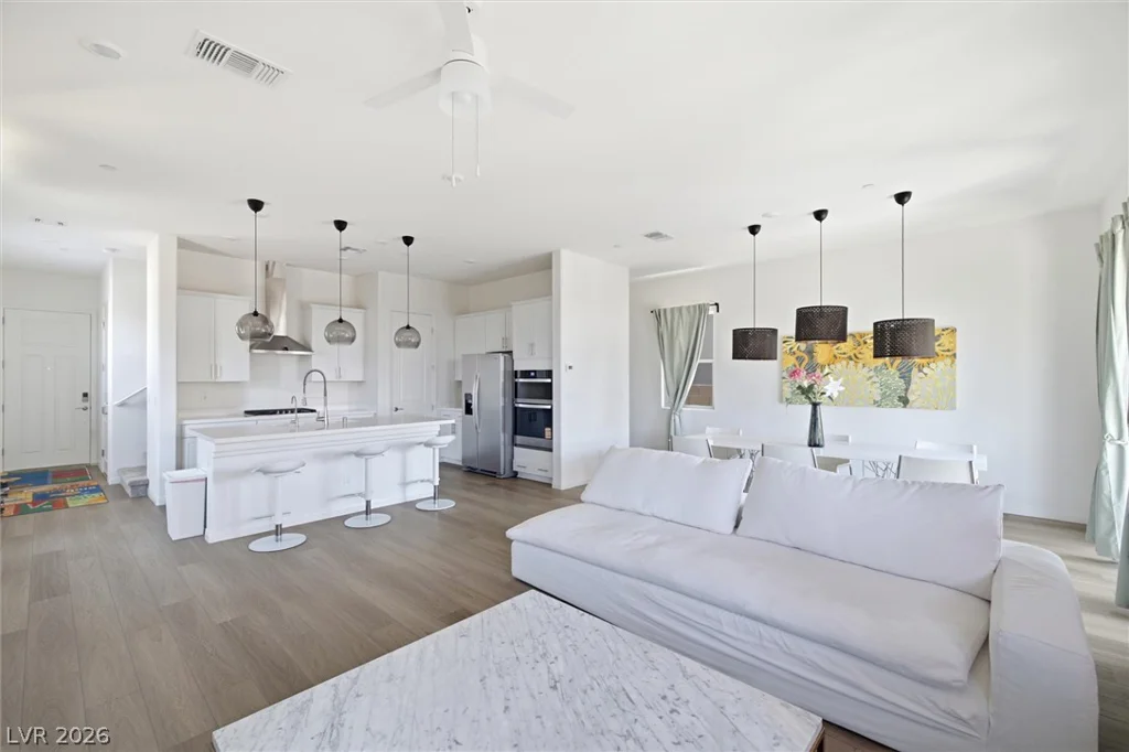 180 Cinder Cone Lane, Las Vegas, NV 89138