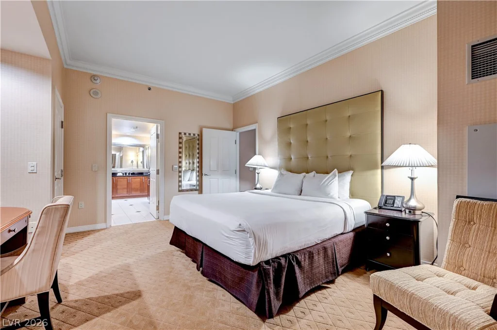 125 HARMON, Las Vegas, NV 89109