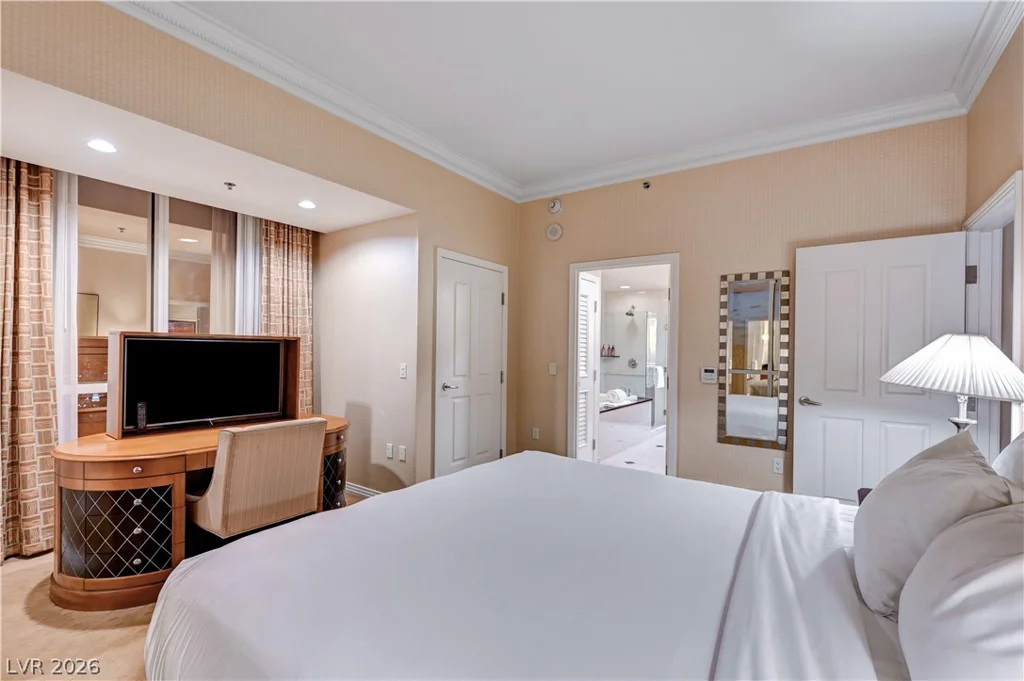 125 HARMON, Las Vegas, NV 89109