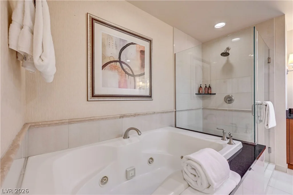 125 HARMON, Las Vegas, NV 89109
