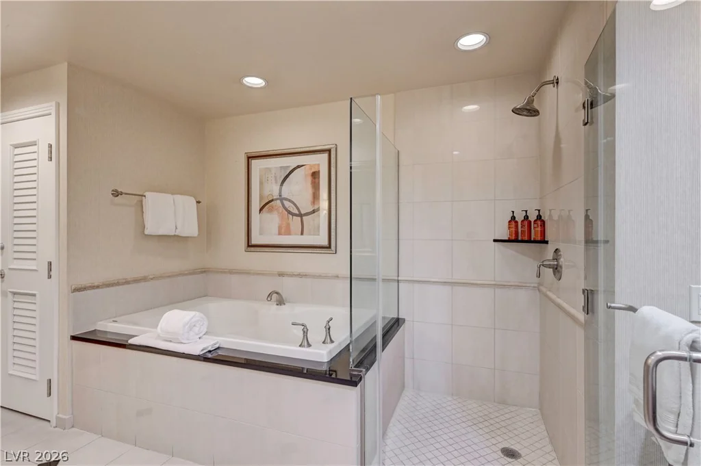 125 HARMON, Las Vegas, NV 89109