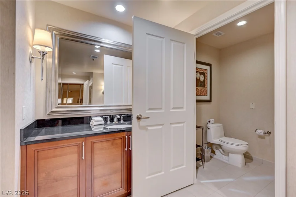 125 HARMON, Las Vegas, NV 89109