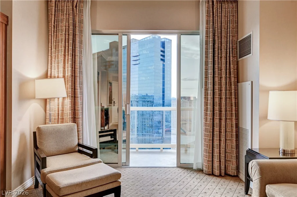 125 HARMON, Las Vegas, NV 89109