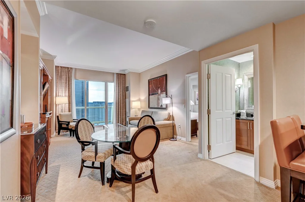 125 HARMON, Las Vegas, NV 89109