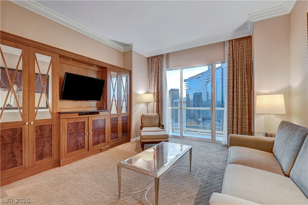 125 HARMON, Las Vegas, NV 89109