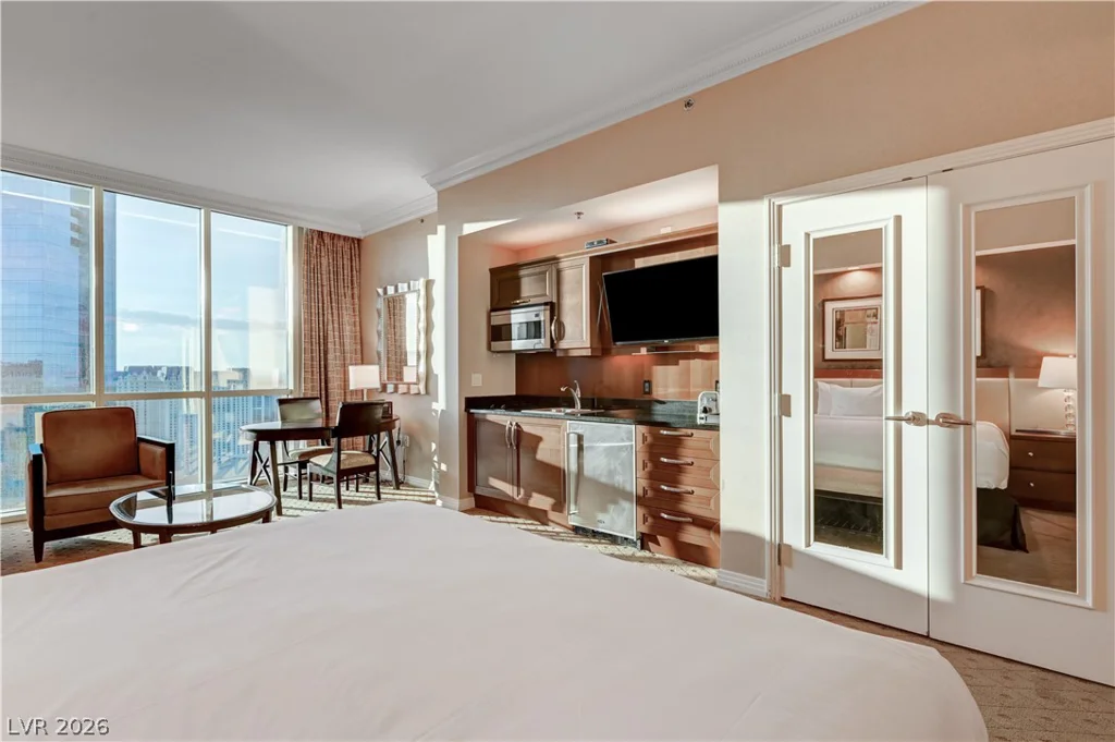 125 HARMON, Las Vegas, NV 89109