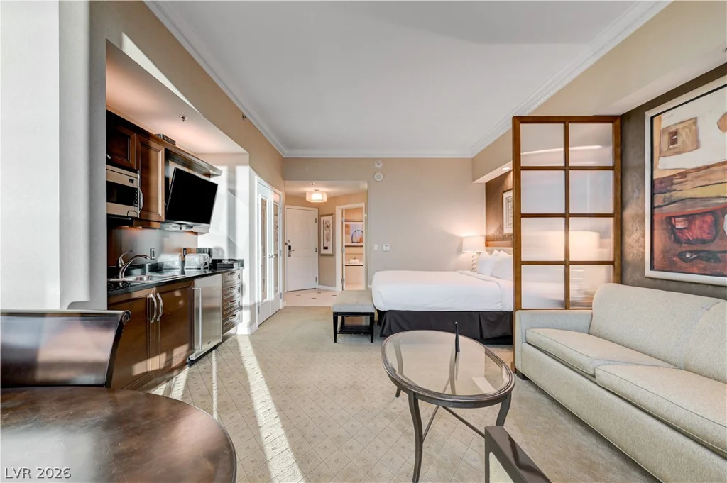 125 HARMON, Las Vegas, NV 89109