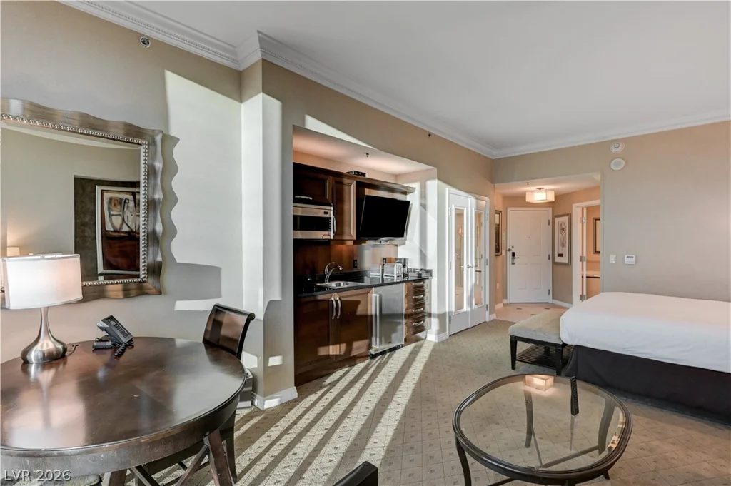 125 HARMON, Las Vegas, NV 89109