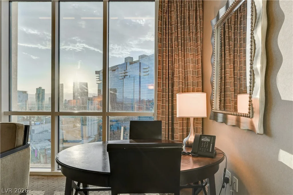 125 HARMON, Las Vegas, NV 89109