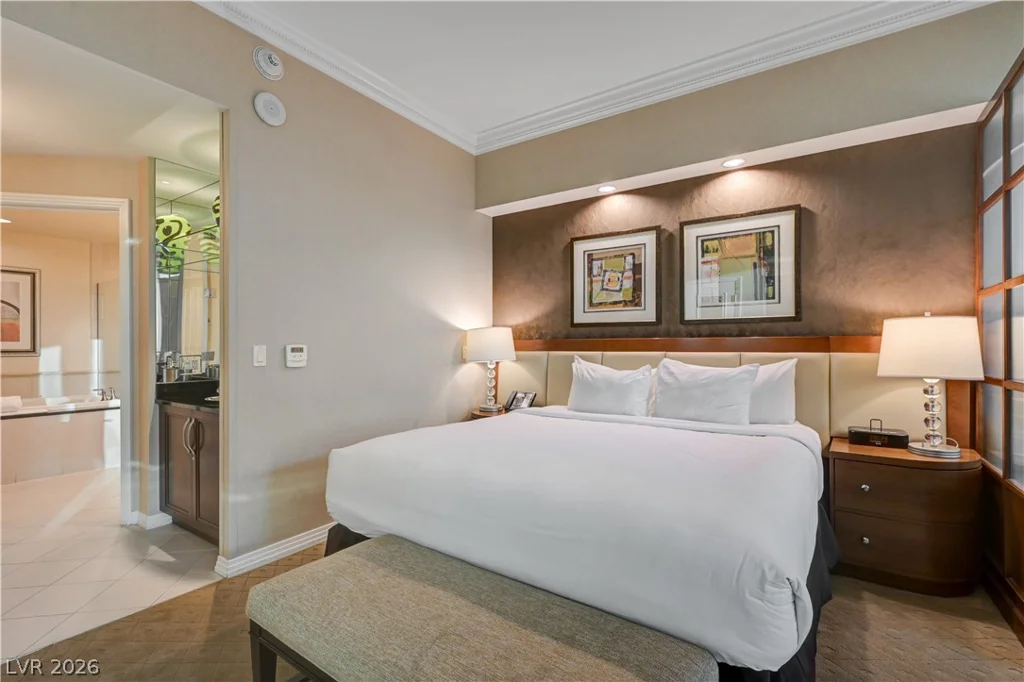 125 HARMON, Las Vegas, NV 89109