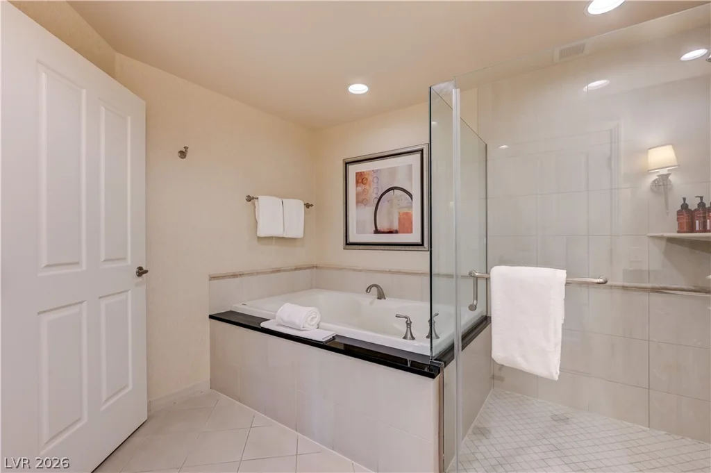 125 HARMON, Las Vegas, NV 89109