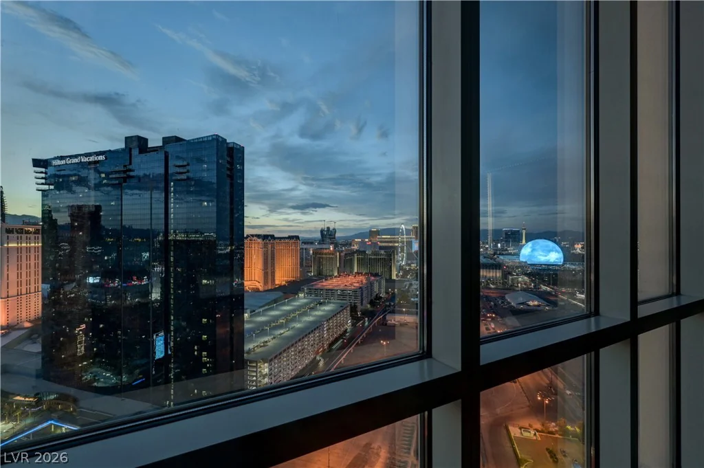 125 HARMON, Las Vegas, NV 89109