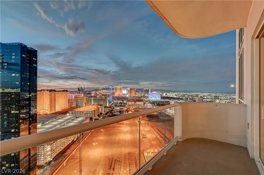 125 HARMON, Las Vegas, NV 89109