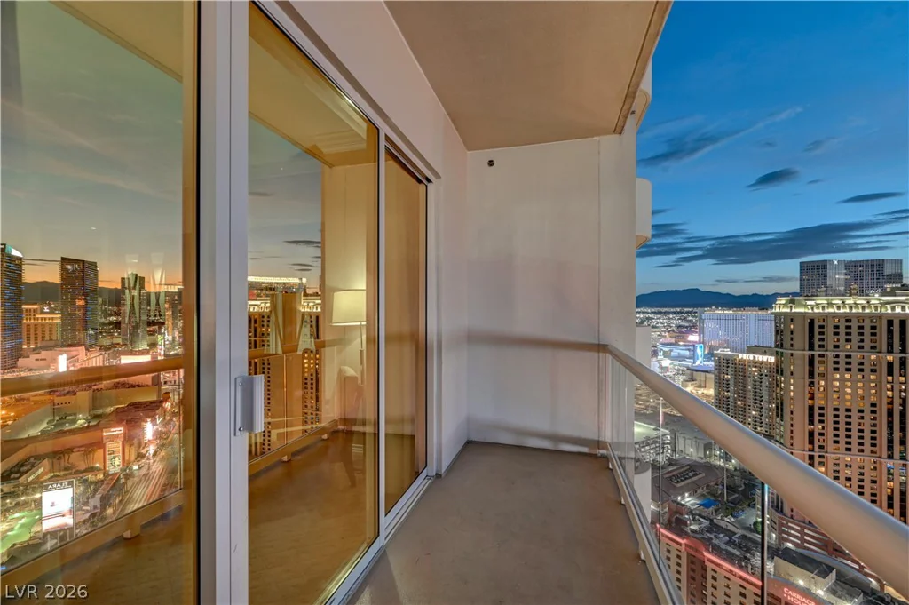125 HARMON, Las Vegas, NV 89109