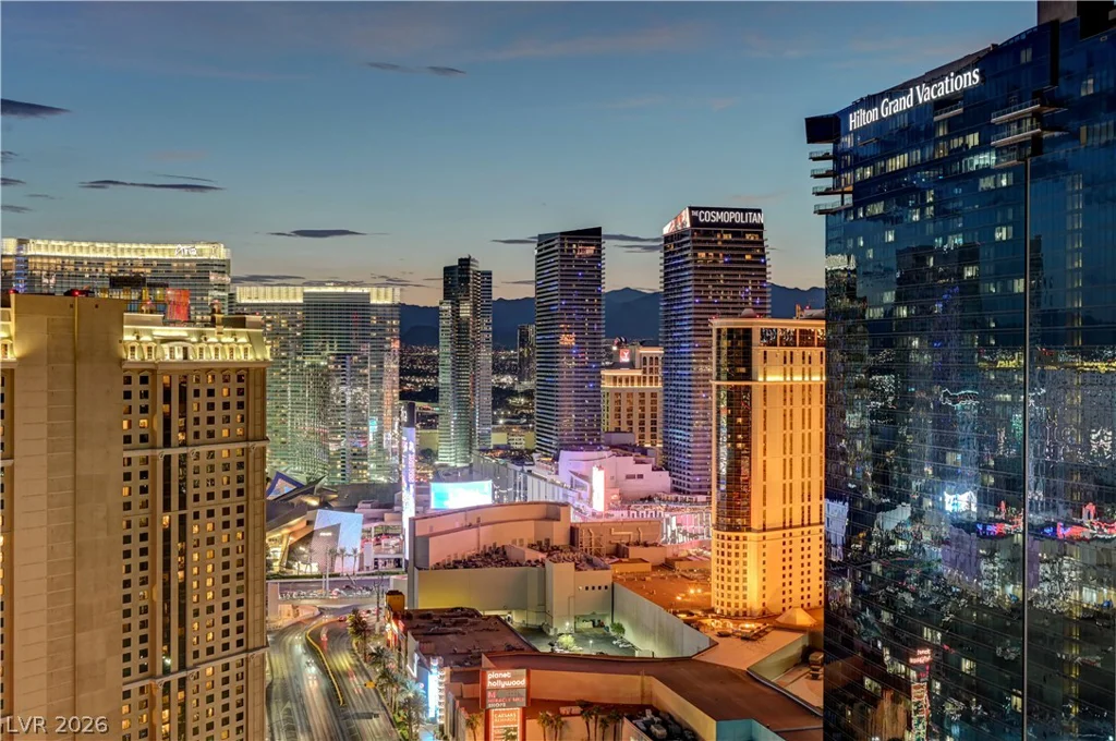 125 HARMON, Las Vegas, NV 89109