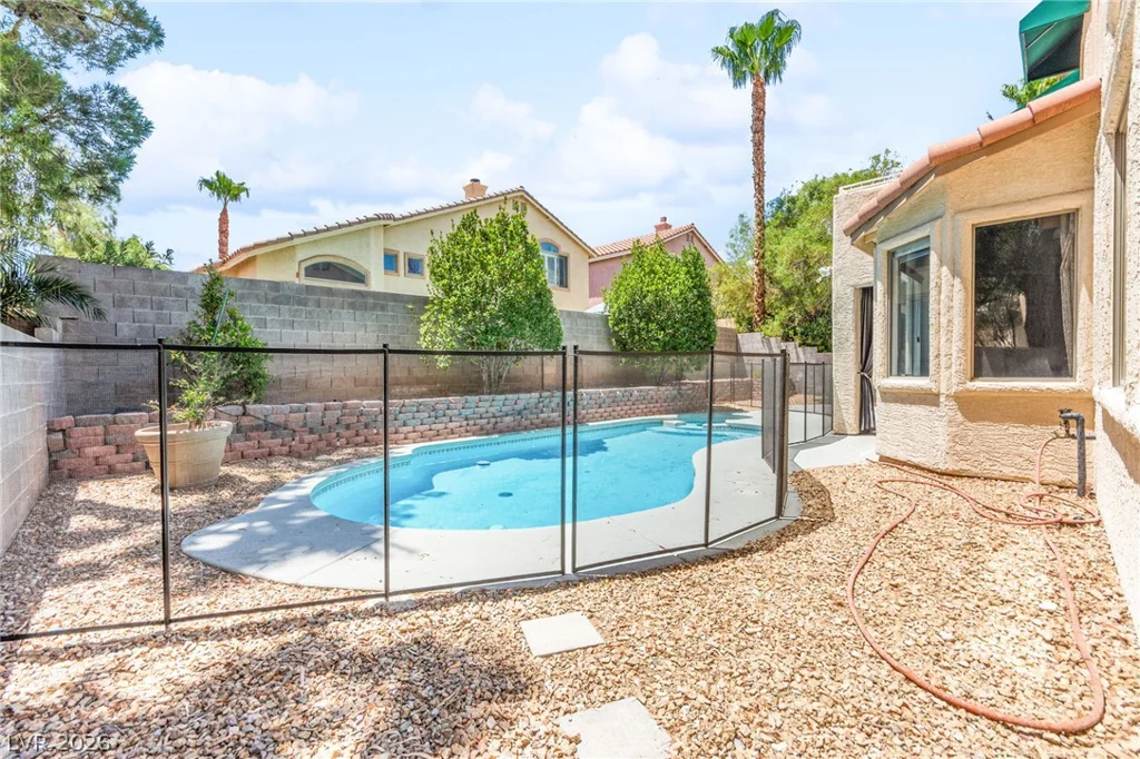 10425 Carmel Mountain, Las Vegas, NV 89144