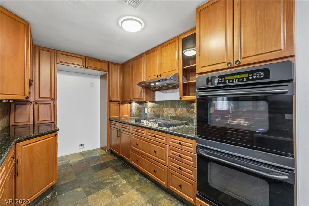 5829 Thor, Las Vegas, NV 89103